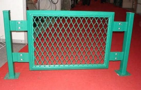Barrière augmentée en métal